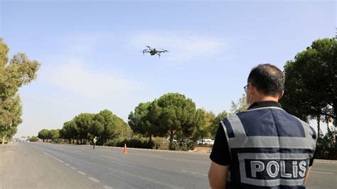 A­n­t­a­l­y­a­­d­a­ ­d­r­o­n­ ­i­l­e­ ­k­ı­r­m­ı­z­ı­ ­ı­ş­ı­k­ ­d­e­n­e­t­i­m­i­ ­y­a­p­ı­l­d­ı­